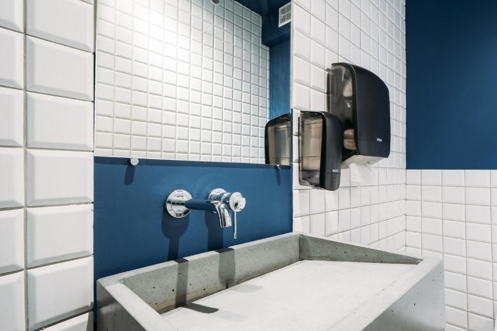 Хостелы Yard Hostel & Coffee Черновцы-58