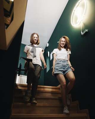 Хостелы Yard Hostel & Coffee Черновцы Односпальная кровать в общем номере с 12 кроватями-14