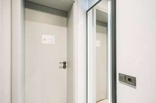 Хостелы Yard Hostel & Coffee Черновцы Стандартный двухместный номер с 1 кроватью и общей ванной комнатой-23