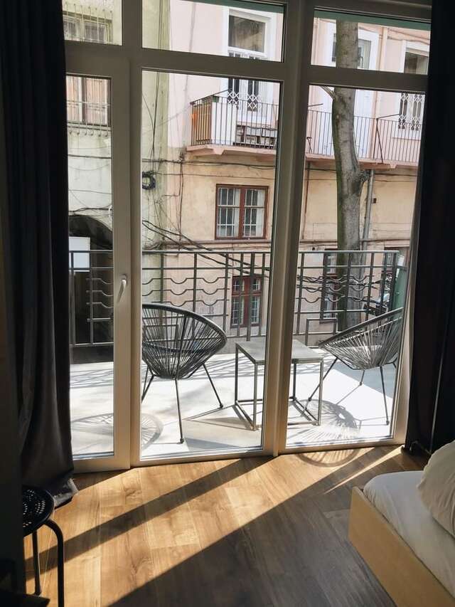 Хостелы Yard Hostel & Coffee Черновцы-9